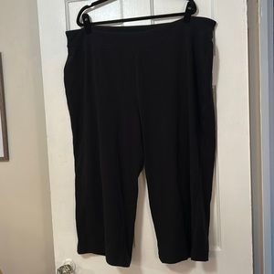 Old Navy women’s plus size 3X wide leg capri length pants